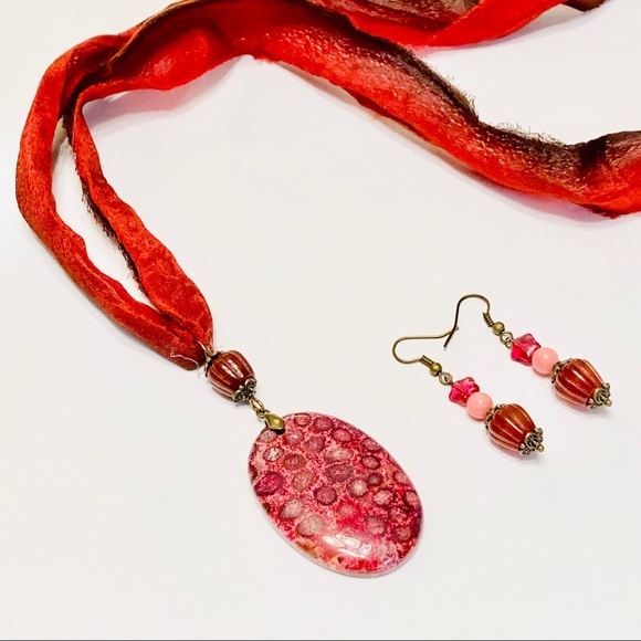 Agatized Coral Jade Rhodonite Necklace & Earrings - Picture 4 of 13